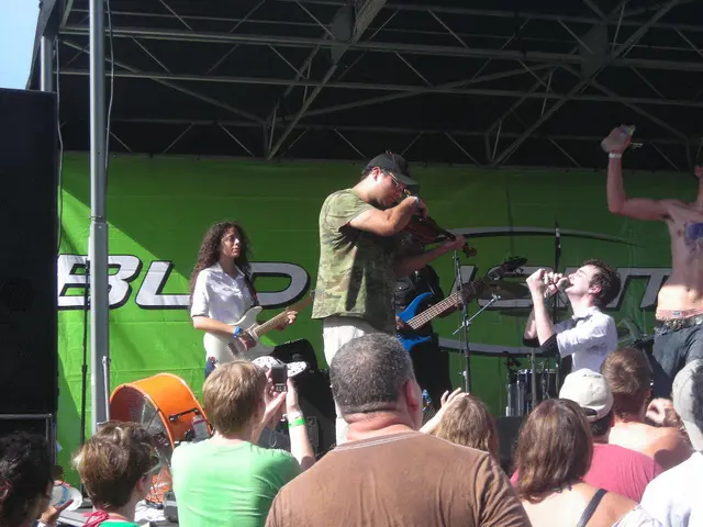 Unveils preferred selections of timeless classical tunes by Dan Walker