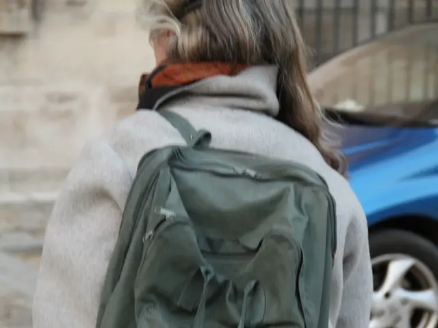 Woman and child sought by authorities following accident in Recklinghausen